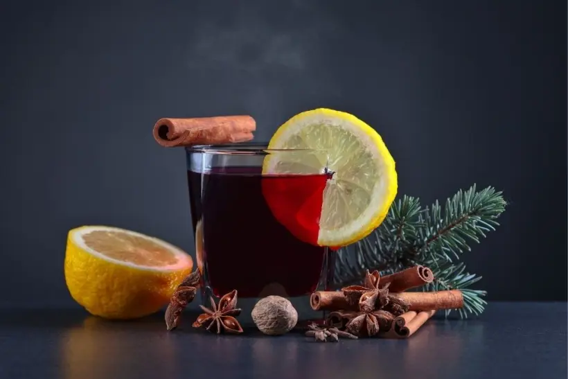 Glühwein mit zitrone 1000x667px